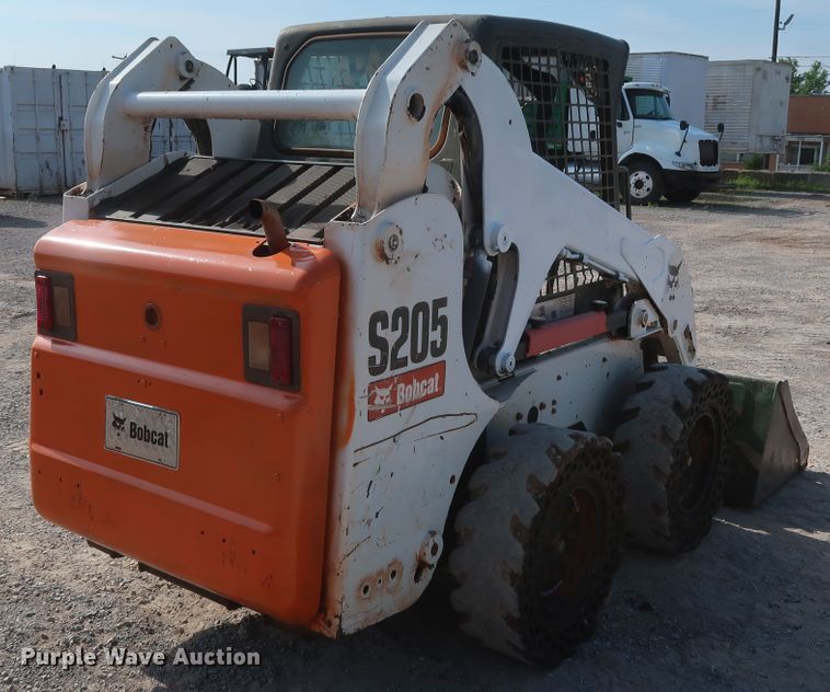 image for item DH0911 2011 Bobcat S205  skid steer loader