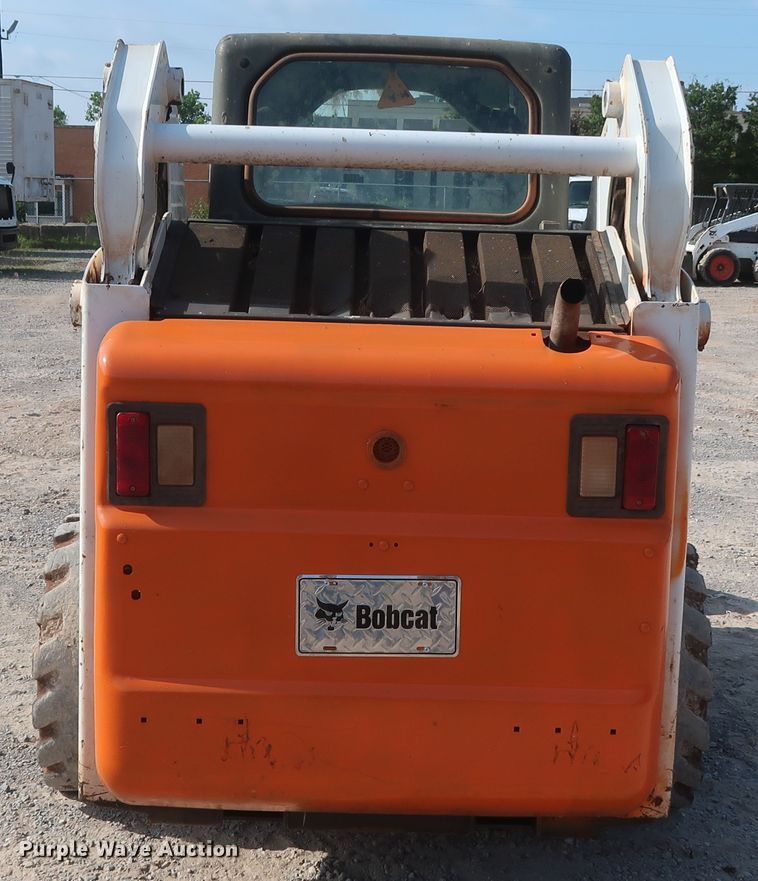 image for item DH0911 2011 Bobcat S205  skid steer loader