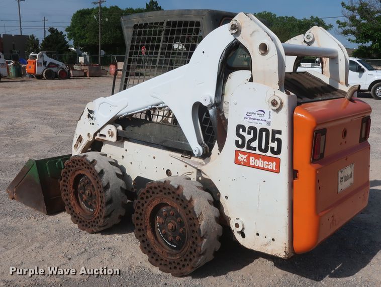 image for item DH0911 2011 Bobcat S205  skid steer loader