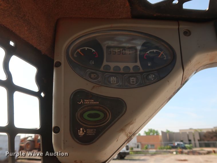 image for item DH0911 2011 Bobcat S205  skid steer loader