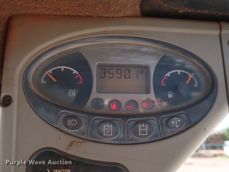 image for item DH0911 2011 Bobcat S205  skid steer loader