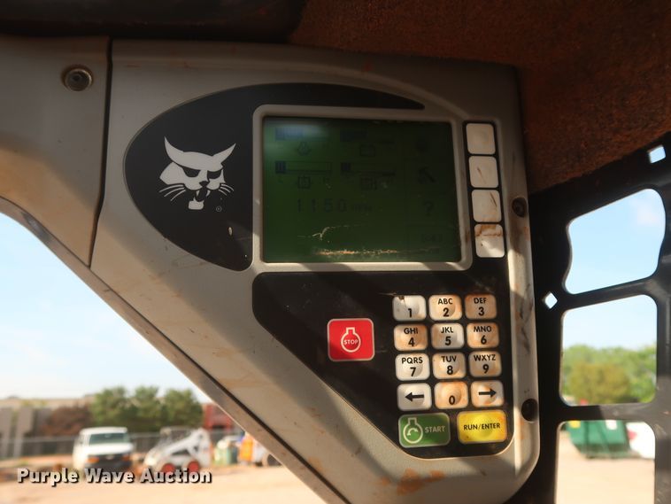 image for item DH0911 2011 Bobcat S205  skid steer loader