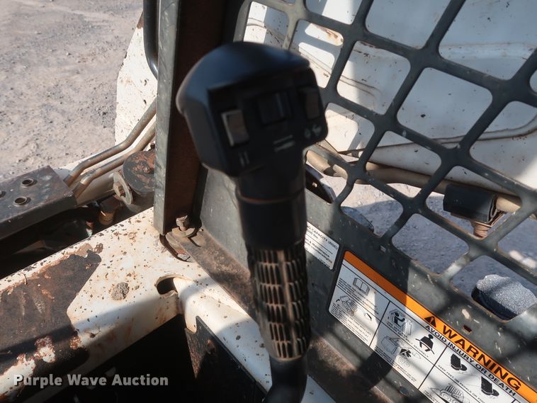 image for item DH0911 2011 Bobcat S205  skid steer loader
