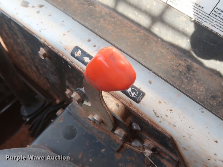 image for item DH0911 2011 Bobcat S205  skid steer loader