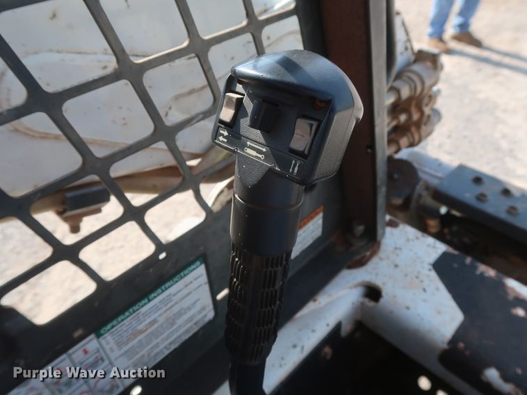 image for item DH0911 2011 Bobcat S205  skid steer loader