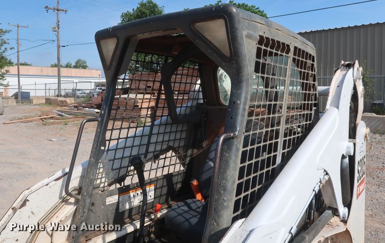 image for item DH0911 2011 Bobcat S205  skid steer loader