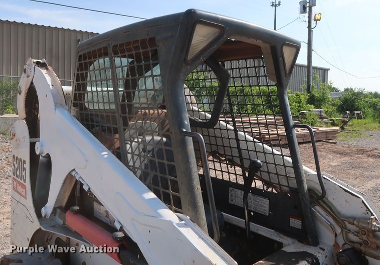 image for item DH0911 2011 Bobcat S205  skid steer loader