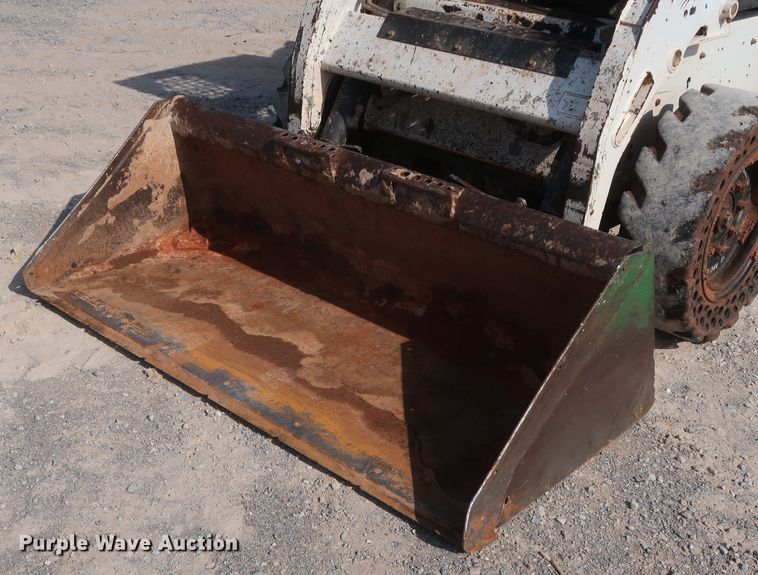 image for item DH0911 2011 Bobcat S205  skid steer loader