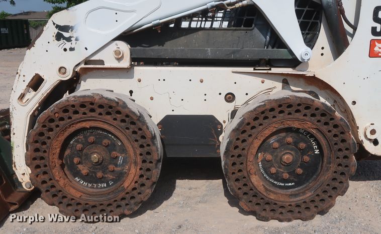 image for item DH0911 2011 Bobcat S205  skid steer loader