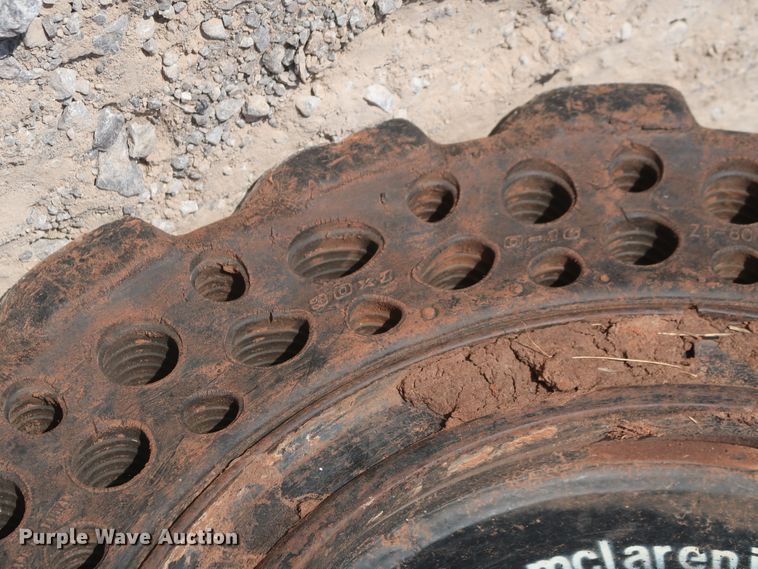 image for item DH0911 2011 Bobcat S205  skid steer loader