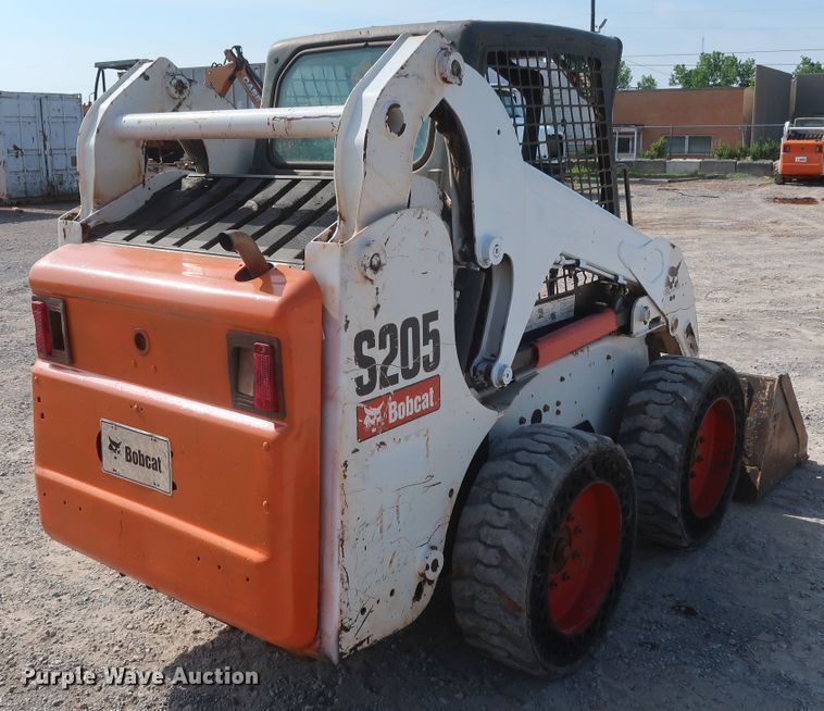 image for item DH0912 2010 Bobcat S205  skid steer loader