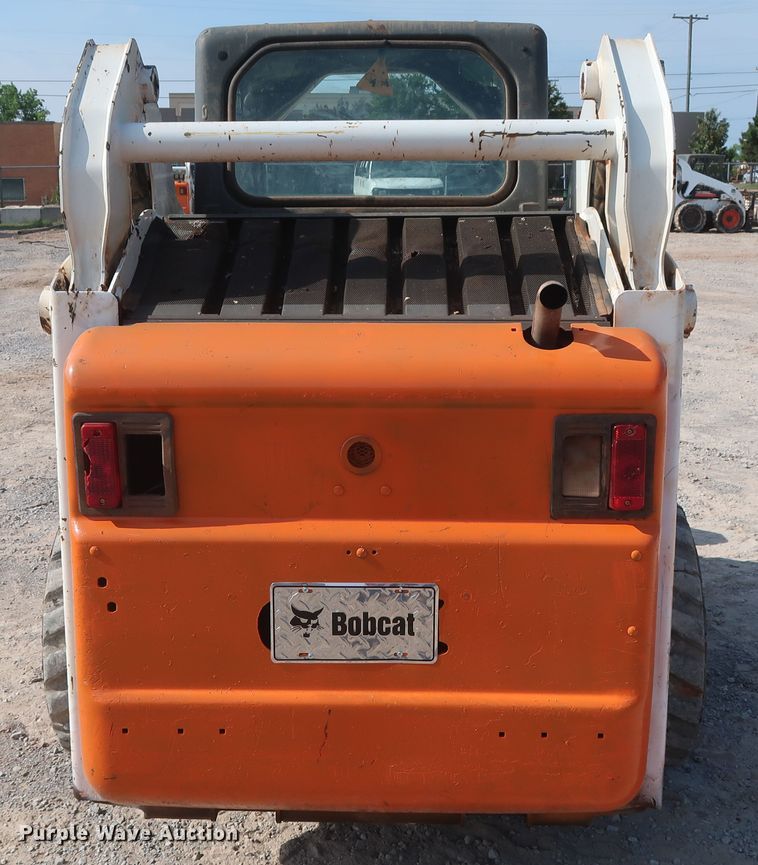 image for item DH0912 2010 Bobcat S205  skid steer loader