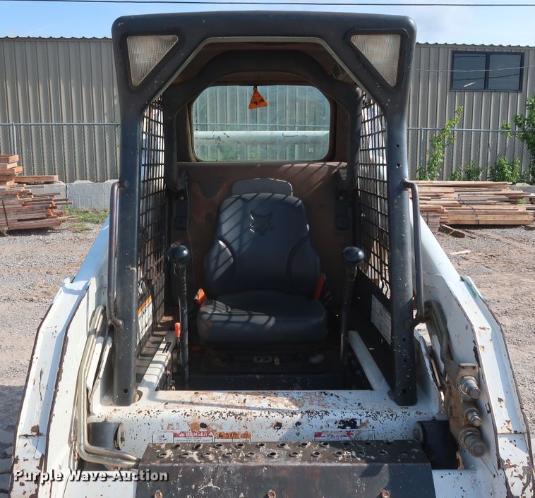 image for item DH0912 2010 Bobcat S205  skid steer loader