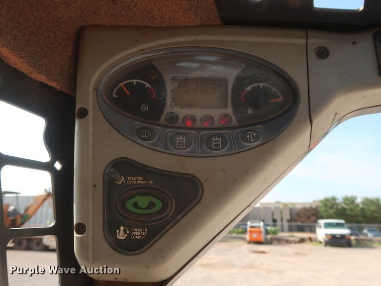 image for item DH0912 2010 Bobcat S205  skid steer loader