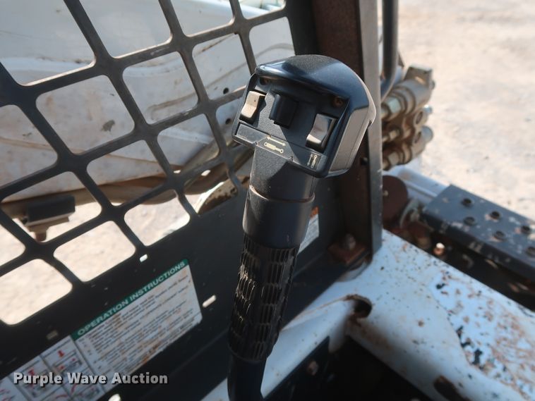 image for item DH0912 2010 Bobcat S205  skid steer loader