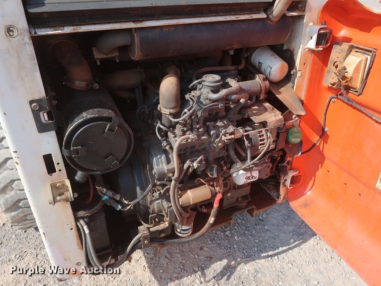 image for item DH0912 2010 Bobcat S205  skid steer loader