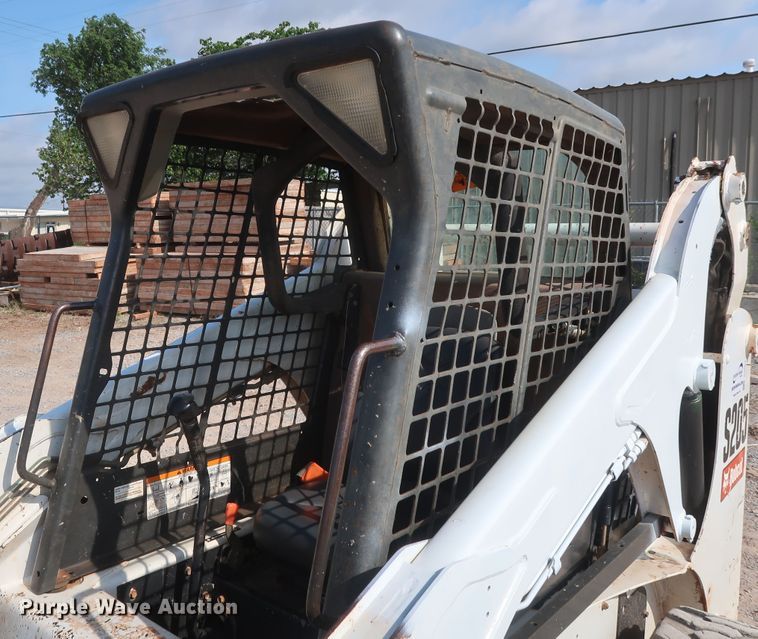 image for item DH0912 2010 Bobcat S205  skid steer loader