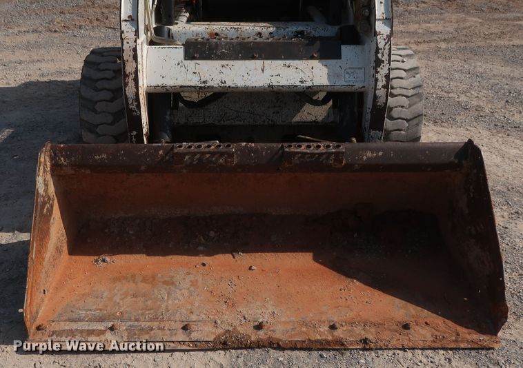 image for item DH0912 2010 Bobcat S205  skid steer loader