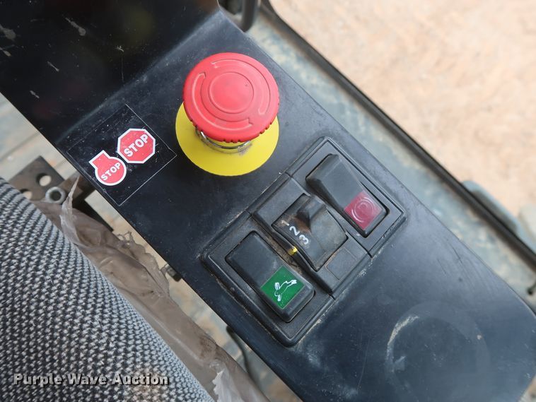 image for item DH0917 2012 Case SV212  single drum vibratory roller