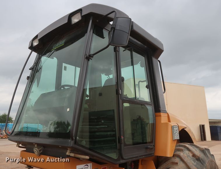 image for item DH0917 2012 Case SV212  single drum vibratory roller