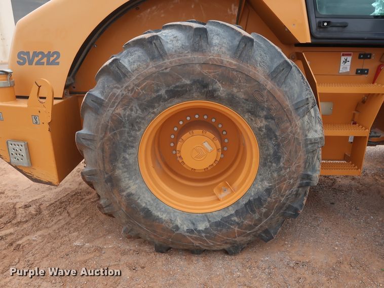 image for item DH0917 2012 Case SV212  single drum vibratory roller