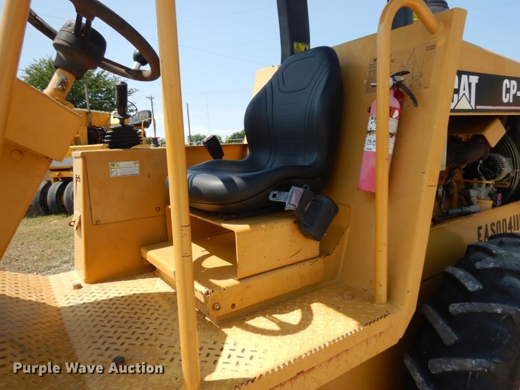 image for item DH2480 2006 Caterpillar CP-323C single drum vibratory roller