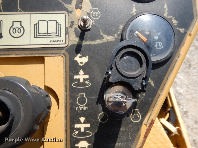 image for item DH2480 2006 Caterpillar CP-323C single drum vibratory roller