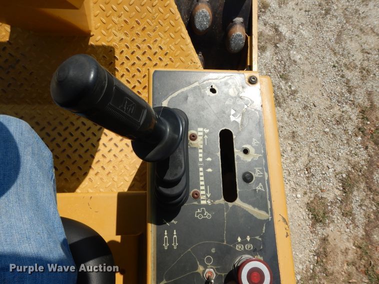 image for item DH2480 2006 Caterpillar CP-323C single drum vibratory roller