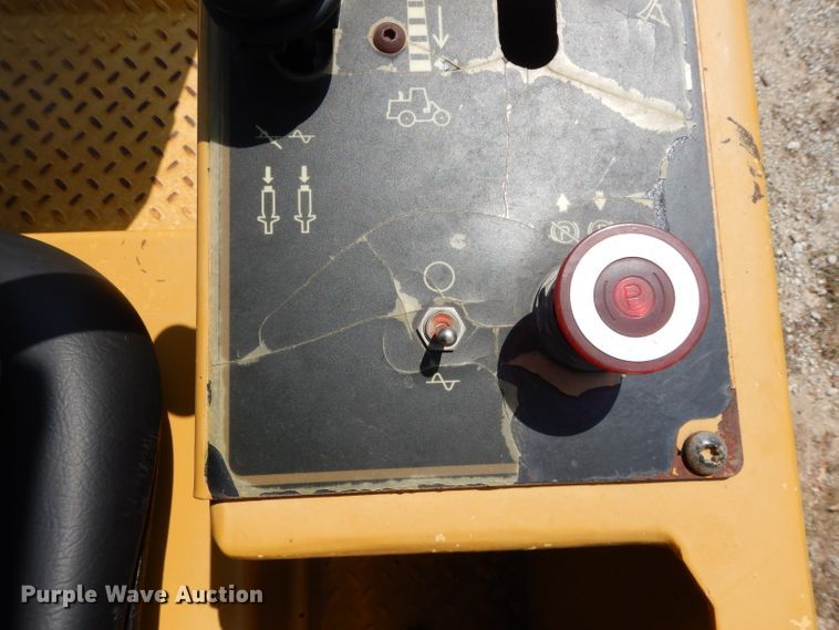 image for item DH2480 2006 Caterpillar CP-323C single drum vibratory roller