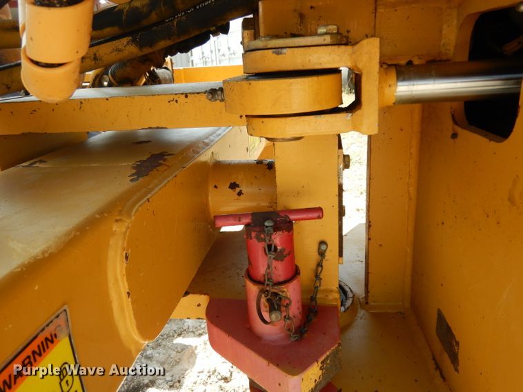 image for item DH2480 2006 Caterpillar CP-323C single drum vibratory roller