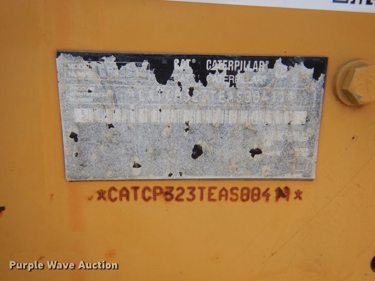 image for item DH2480 2006 Caterpillar CP-323C single drum vibratory roller