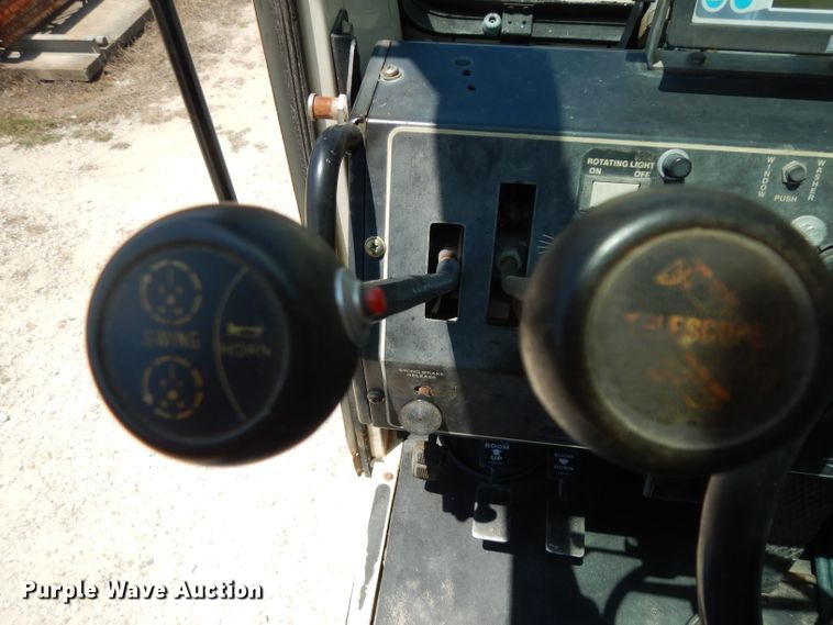 image for item DH2490 1999 Terex RT230 crane