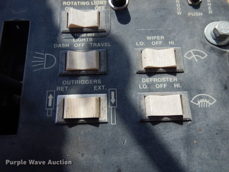 image for item DH2490 1999 Terex RT230 crane