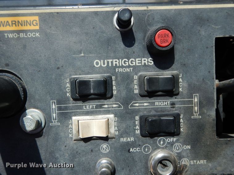 image for item DH2490 1999 Terex RT230 crane