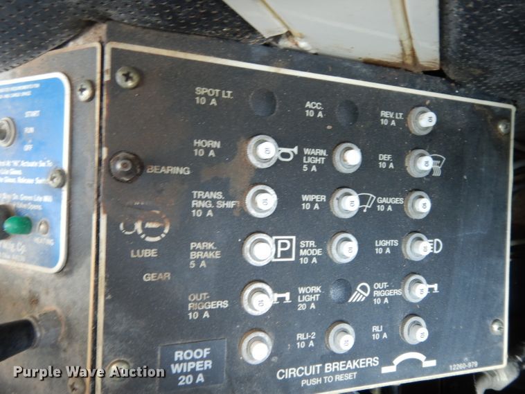 image for item DH2490 1999 Terex RT230 crane