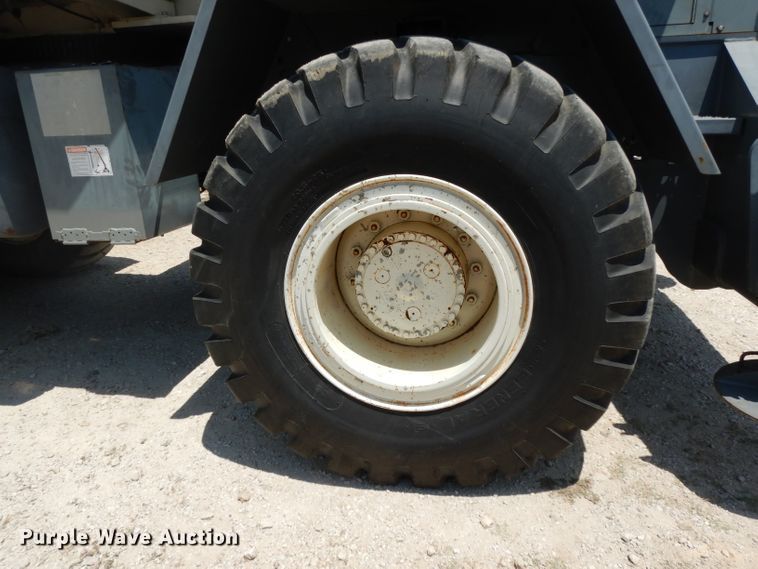 image for item DH2490 1999 Terex RT230 crane