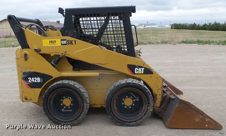 image for item DH4922 2012 Caterpillar 242B  Series 3 skid steer loader