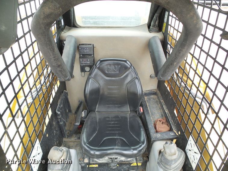 image for item DH4922 2012 Caterpillar 242B  Series 3 skid steer loader