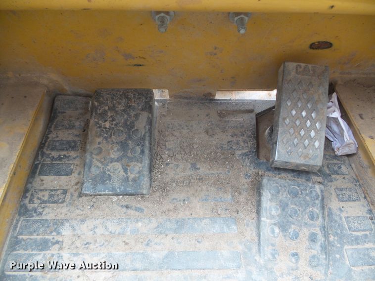 image for item DH4922 2012 Caterpillar 242B  Series 3 skid steer loader