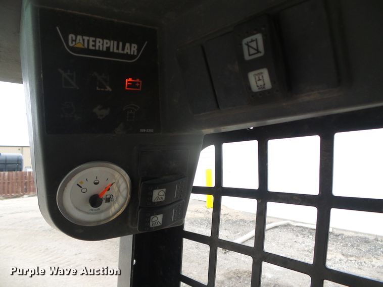 image for item DH4922 2012 Caterpillar 242B  Series 3 skid steer loader