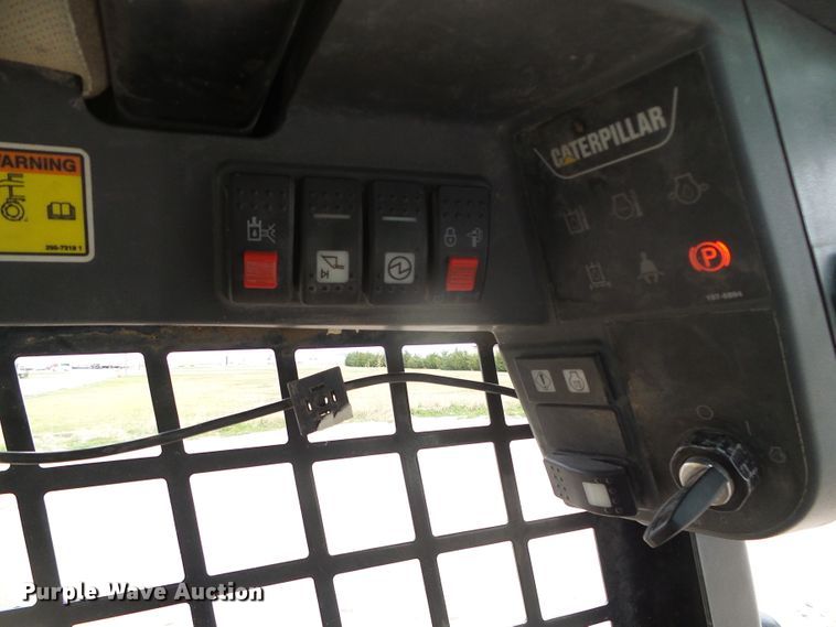 image for item DH4922 2012 Caterpillar 242B  Series 3 skid steer loader