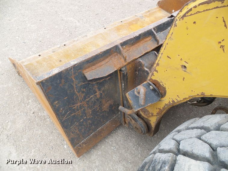 image for item DH4922 2012 Caterpillar 242B  Series 3 skid steer loader