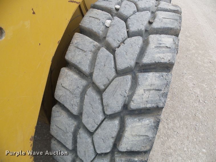 image for item DH4922 2012 Caterpillar 242B  Series 3 skid steer loader