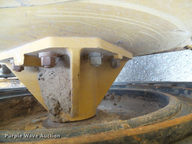 image for item DH4922 2012 Caterpillar 242B  Series 3 skid steer loader