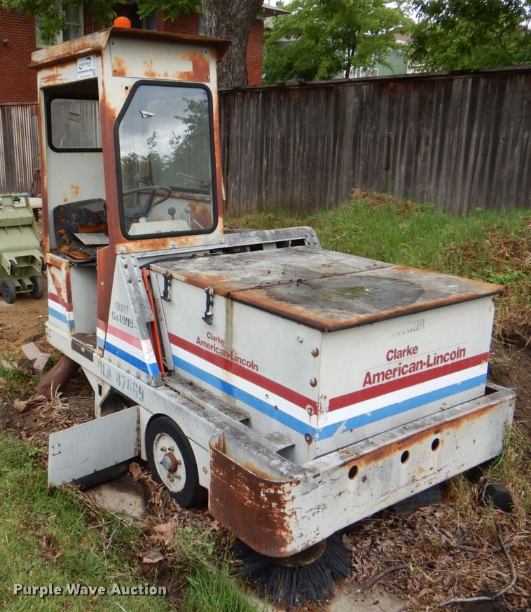 image for item DH5326 Clark 577-501 sweeper