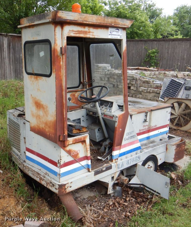 image for item DH5326 Clark 577-501 sweeper