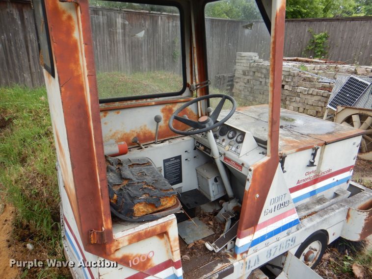 image for item DH5326 Clark 577-501 sweeper