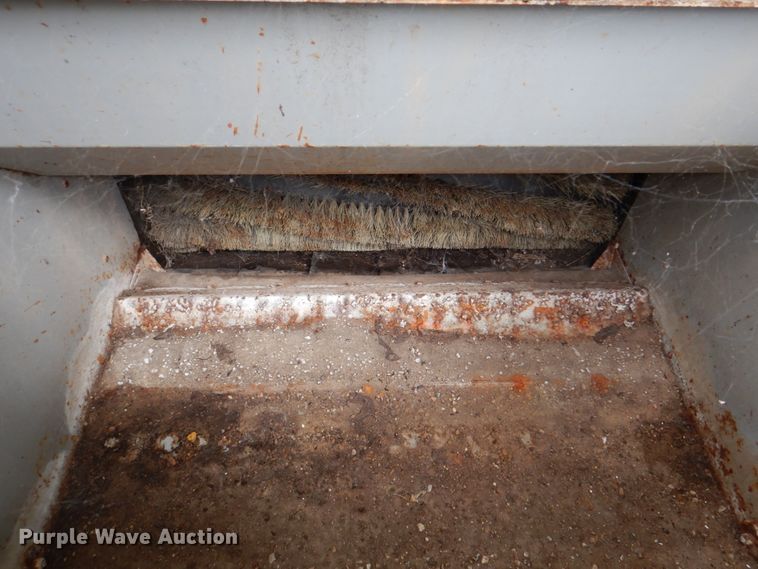 image for item DH5326 Clark 577-501 sweeper