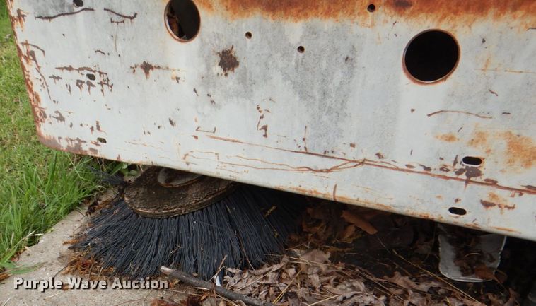 image for item DH5326 Clark 577-501 sweeper