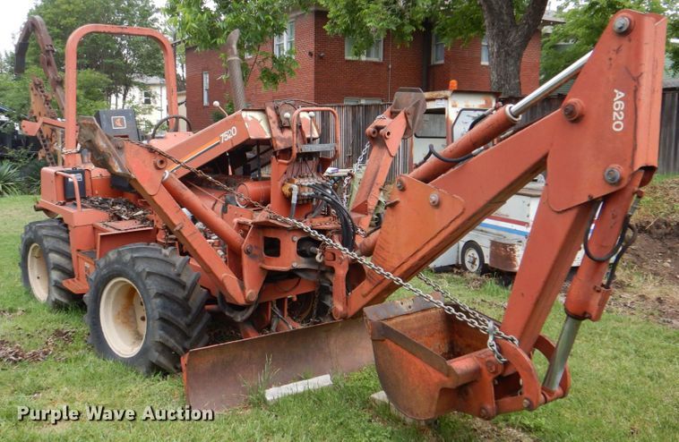 image for item DH5327 1992 Ditch Witch 7520 trencher